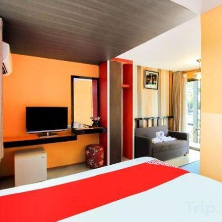 Oyo 271 The Resort Romklao Bangkok Zewnętrze zdjęcie