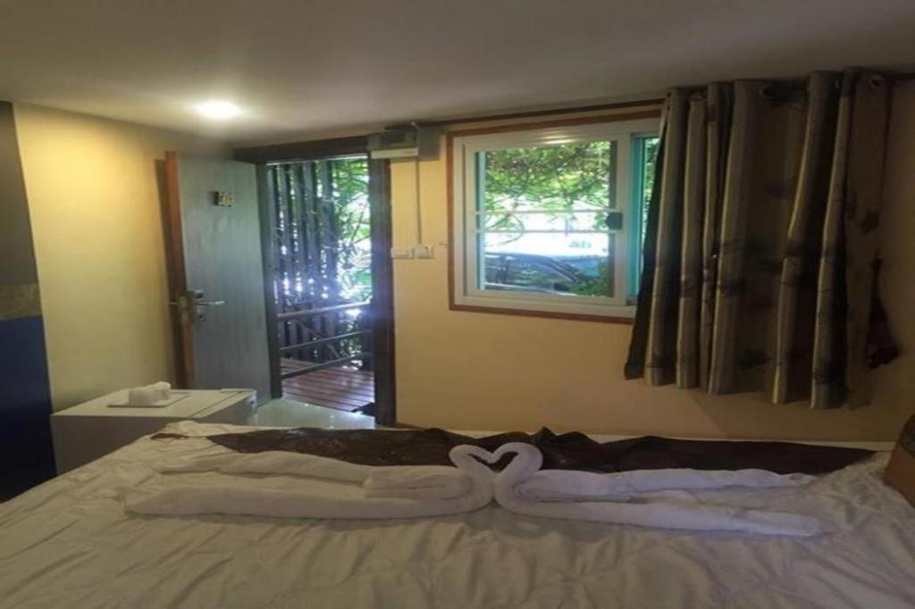 Oyo 271 The Resort Romklao Bangkok Zewnętrze zdjęcie