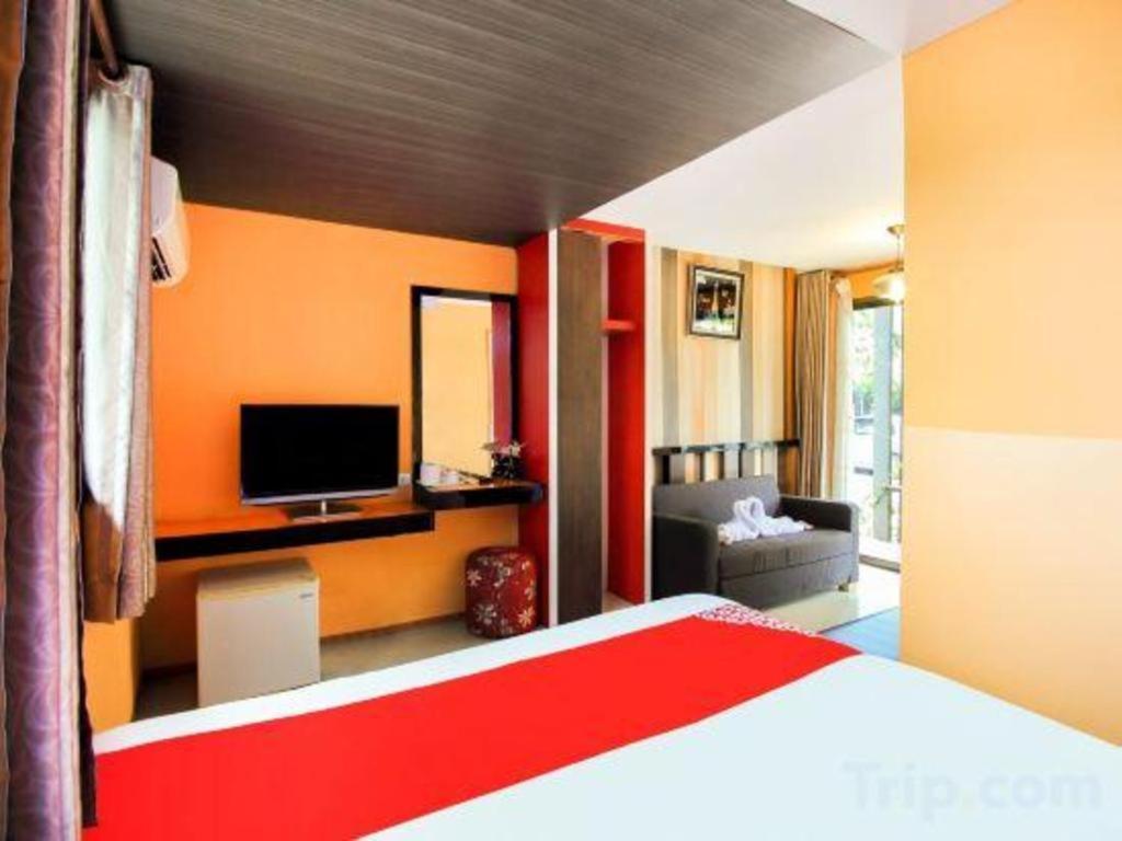 Oyo 271 The Resort Romklao Bangkok Zewnętrze zdjęcie