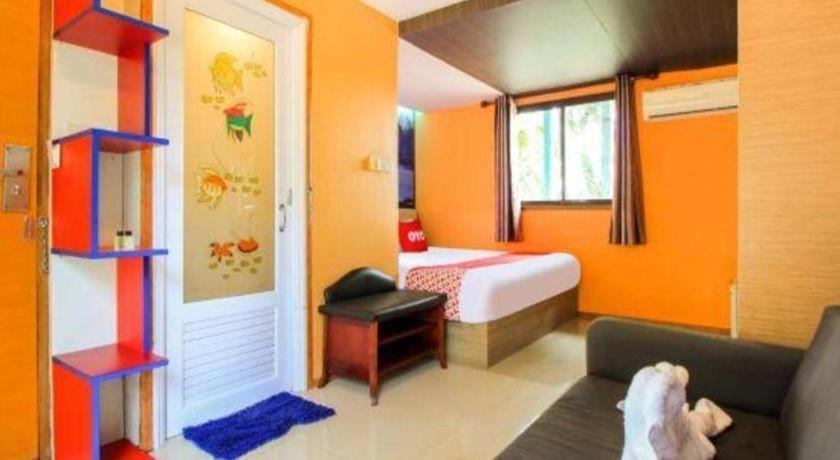 Oyo 271 The Resort Romklao Bangkok Zewnętrze zdjęcie