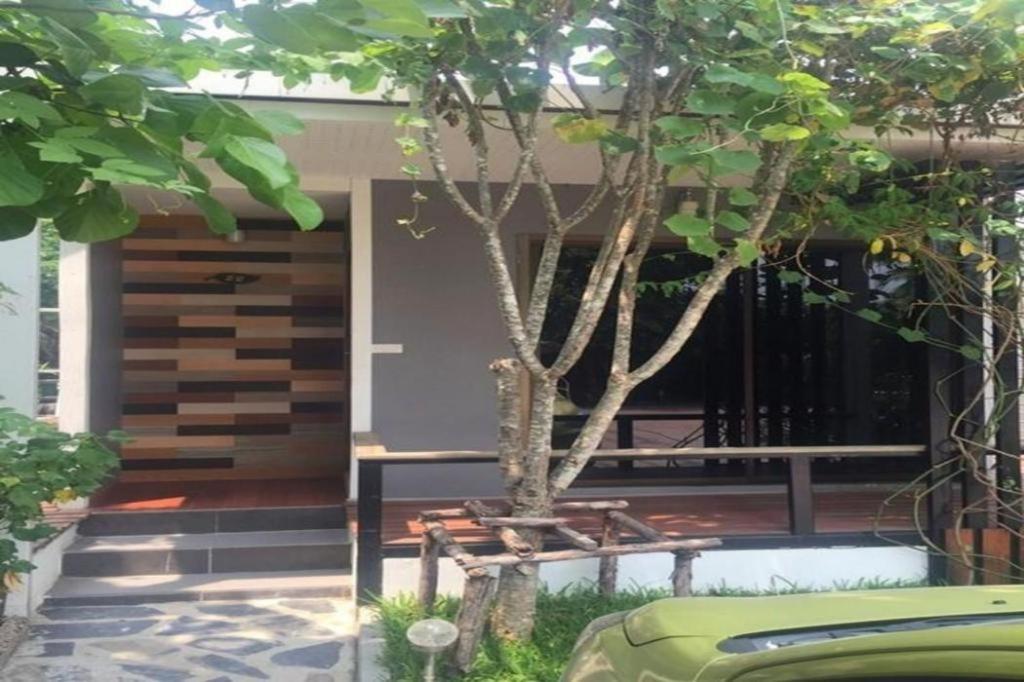 Oyo 271 The Resort Romklao Bangkok Zewnętrze zdjęcie